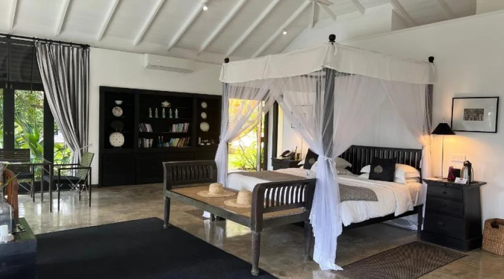 Plantation Luxury Pool Villa - Peacock at Kahanda Kanda