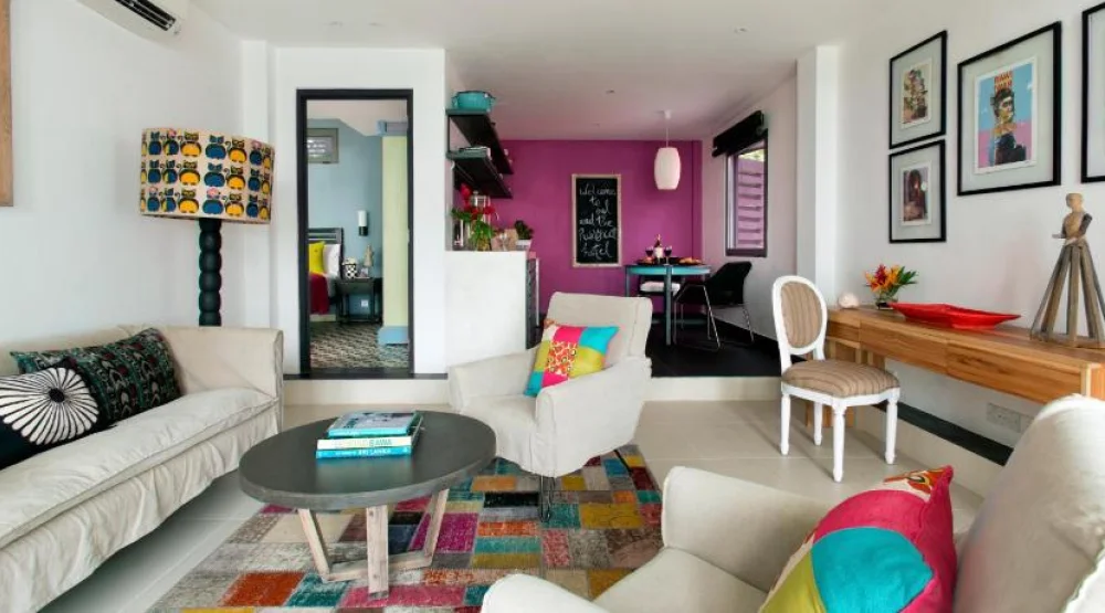 Suite E Pie at Owl & The Pussycat Hotel