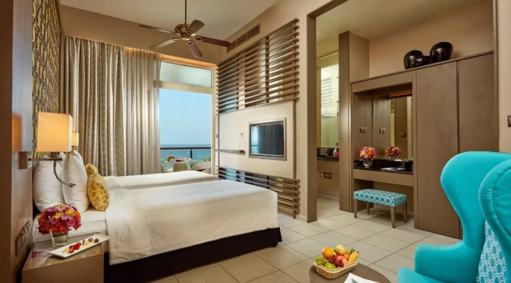 Superior Deluxe Twin Room with Sea View at Sentido Heritance Negombo