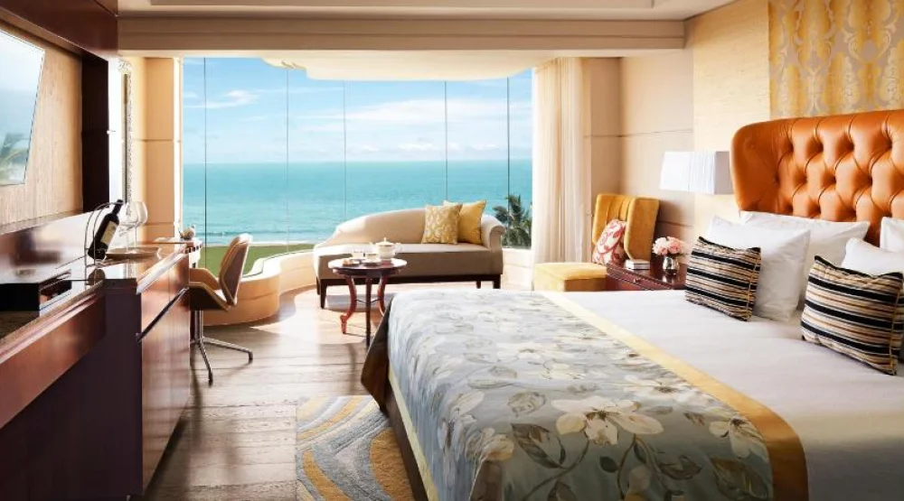 Grand Luxury One Bed Room Suite at Taj Samudra
