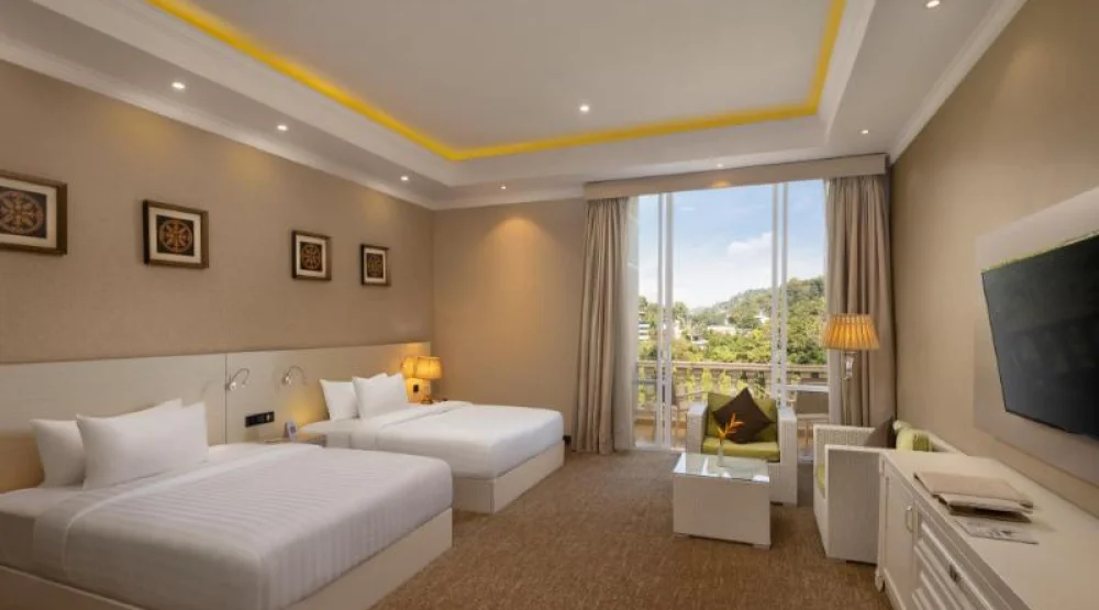 Junior Suite with Jacuzzi at The Golden Crown Hotel