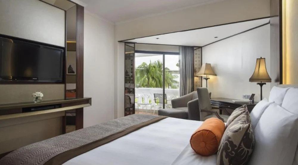 Deluxe River View Room at Anantara Riverside Bangkok Resort