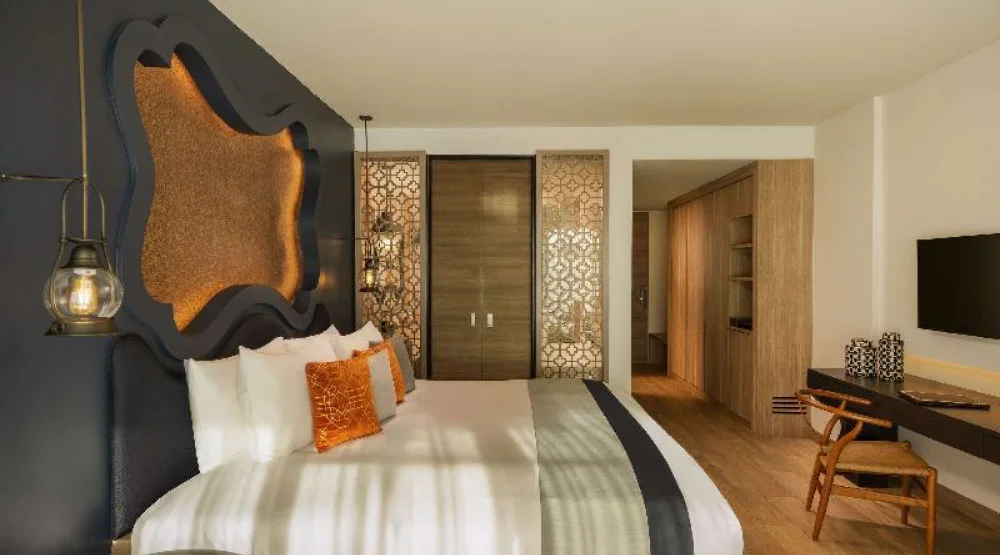 Deluxe Room, Mountain View, One King Bed, Balcony at Avista Grande Phuket Karon