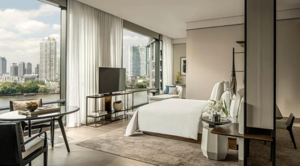 Studio River View Suite King Bed at Four Seasons Hotel Bangkok At Chao Phraya River