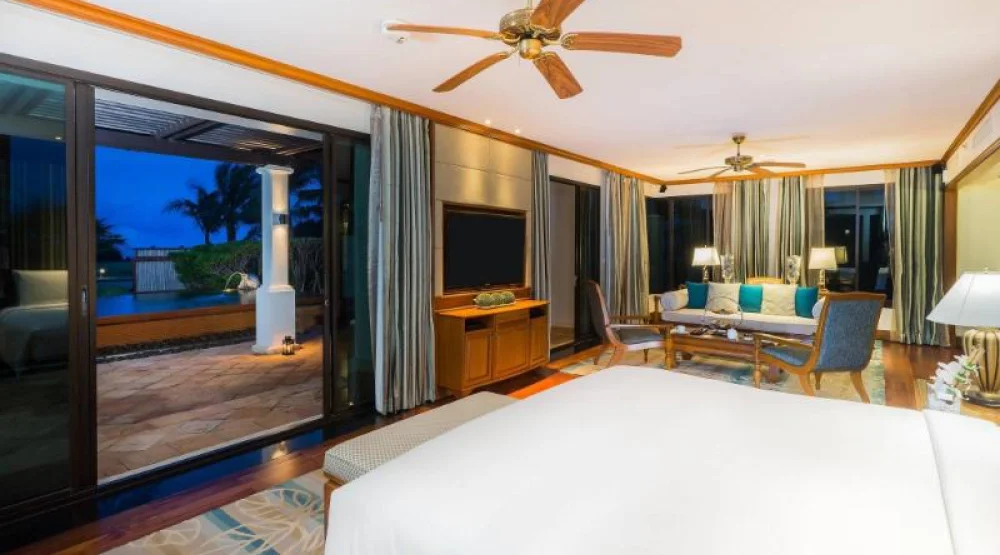One Bedroom Suite, One King, Oceanfront, Private Pool at JW Marriott Phuket Resort & Spa