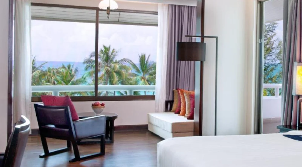 Guest Room, One King, Ocean View, Terrace at Le Meridien Phuket Beach Resort