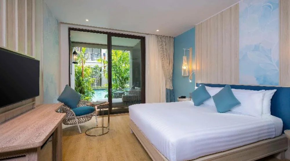 Standard Room with One Double Bed - Garden Wing at Mercure Samui Chaweng Tana