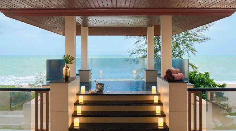 Royal Seaview Jacuzzi Penthouse - Three Br at Movenpick Resort Bangtao Beach Phuket