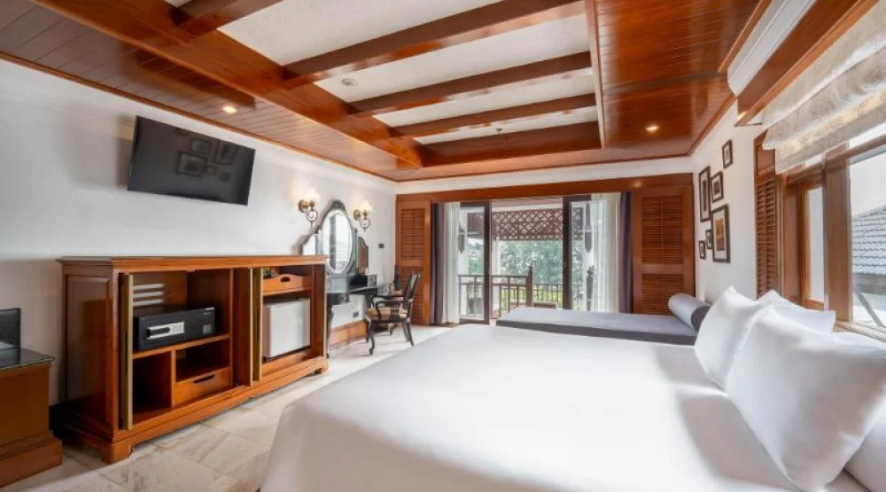 Hillside with Terrace Bathtub at Thavorn Beach Village Resort