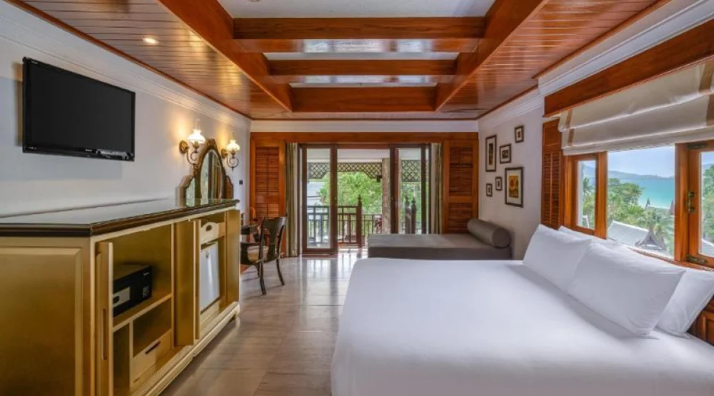 1-bedroom Hillside Suite with Terrace Bathtub at Thavorn Beach Village Resort