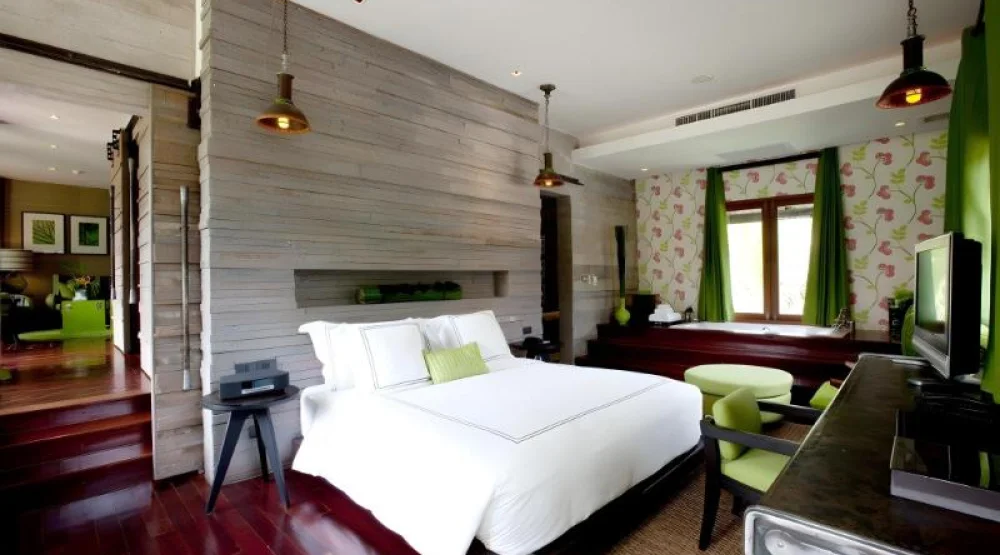 Pearl Shell Suite at The Slate