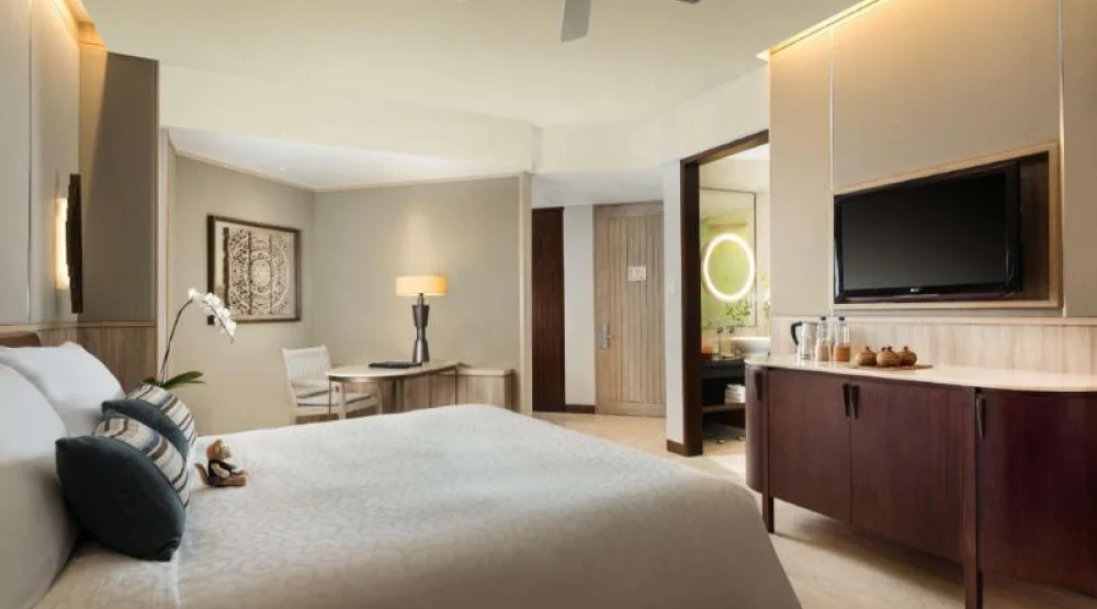 Deluxe King Pool View at Conrad Bali