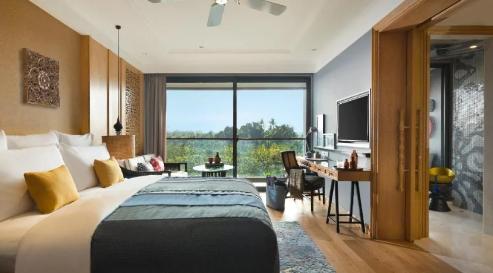 One King Bed Standard Garden View at Hotel Indigo Bali Seminyak Beach