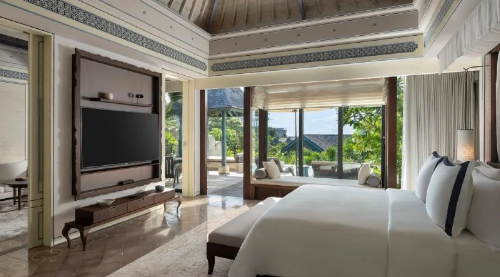 Sunset Villa with Private Pool at Jumeirah Bali