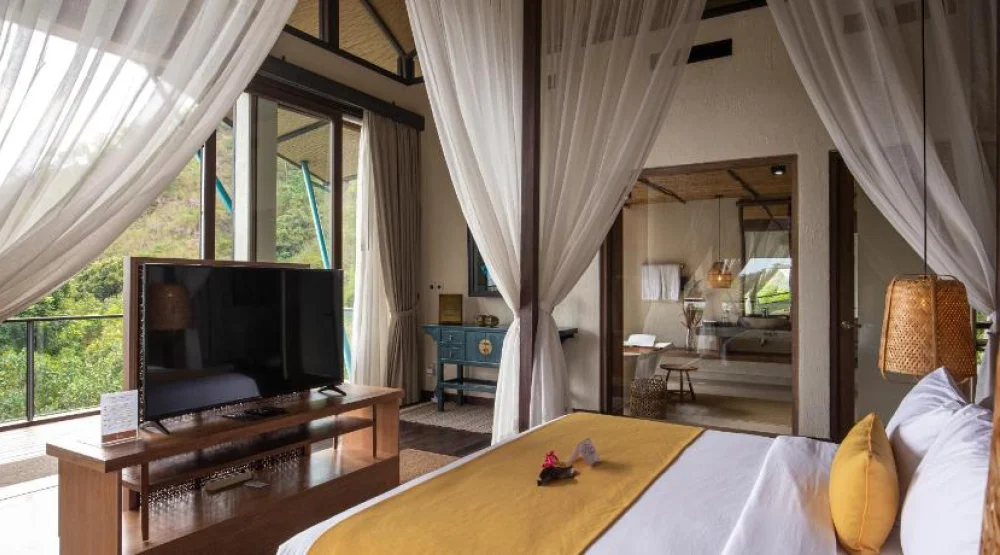 Founders Home At Hanging Pool Residence at Plataran Komodo Resort & Spa