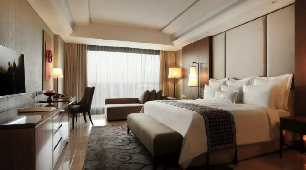 Deluxe King Room at Tentrem Yogyakarta