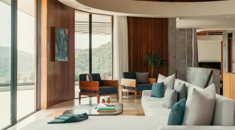 Four Bedroom Villa Nyrenstone with Sea View at Tampah Hills