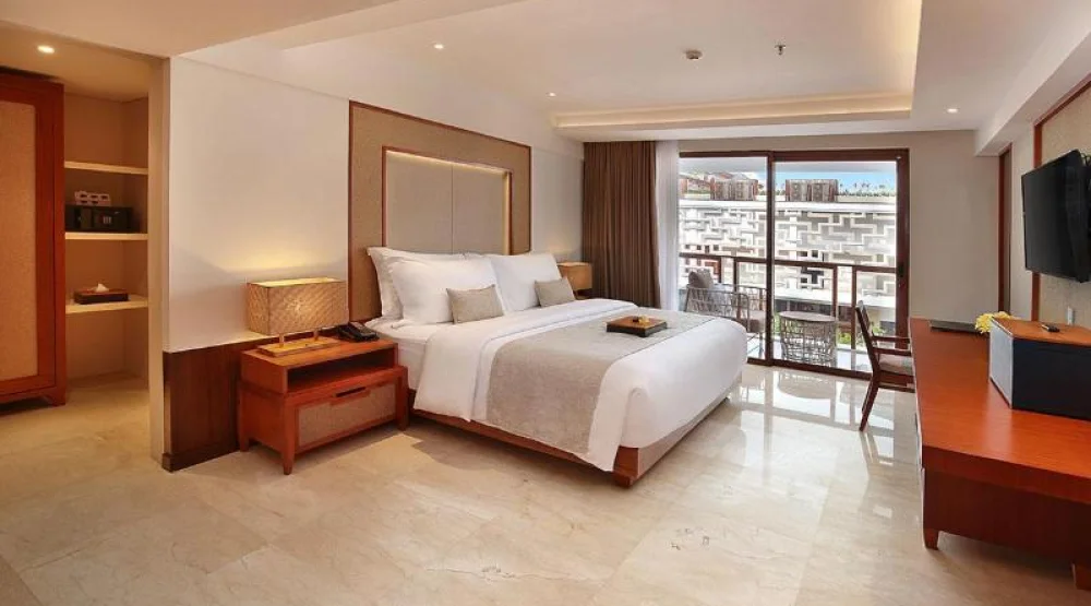 Deluxe Room at The Bandha Hotel & Suites