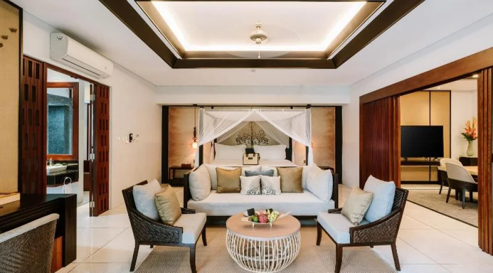 Three Bedroom Royal Courtyard at The Samaya Seminyak