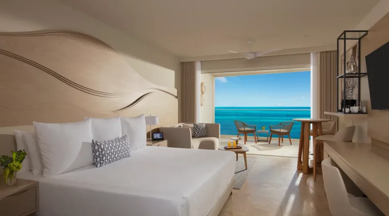Xcelerate Junior Suite Ocean Front at Breathless Cancun Soul Resort & Spa