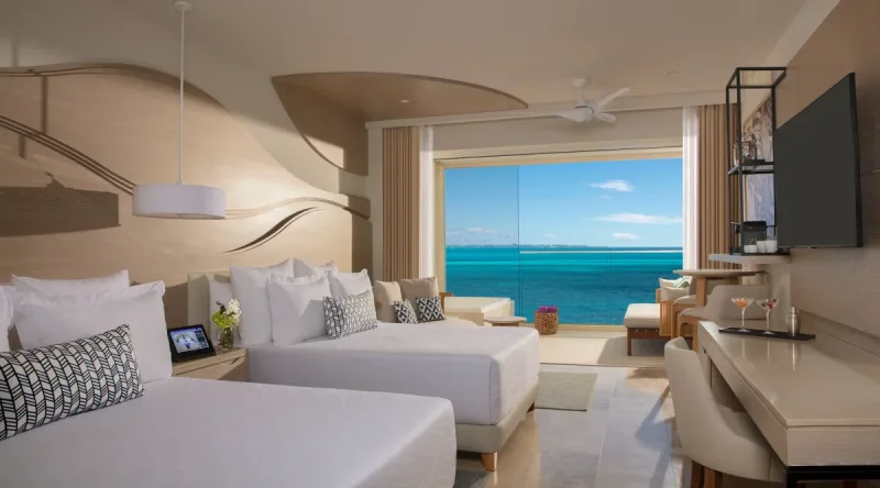 Xhale Club Junior Suite Ocean Front at Breathless Cancun Soul Resort & Spa