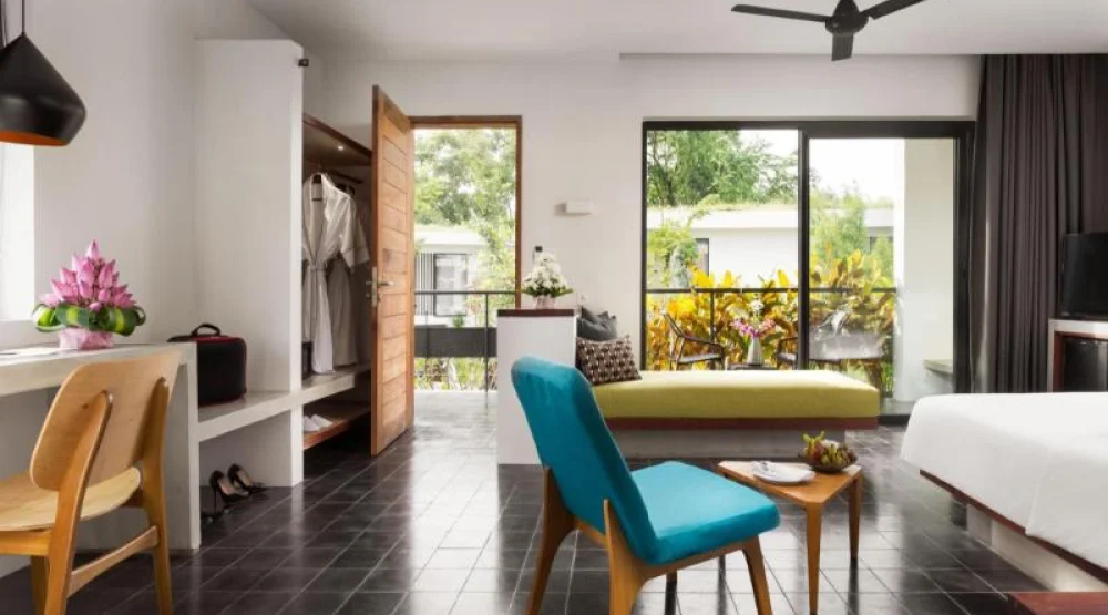 Premier Garden View King Suite at Hillocks Hotel & Spa