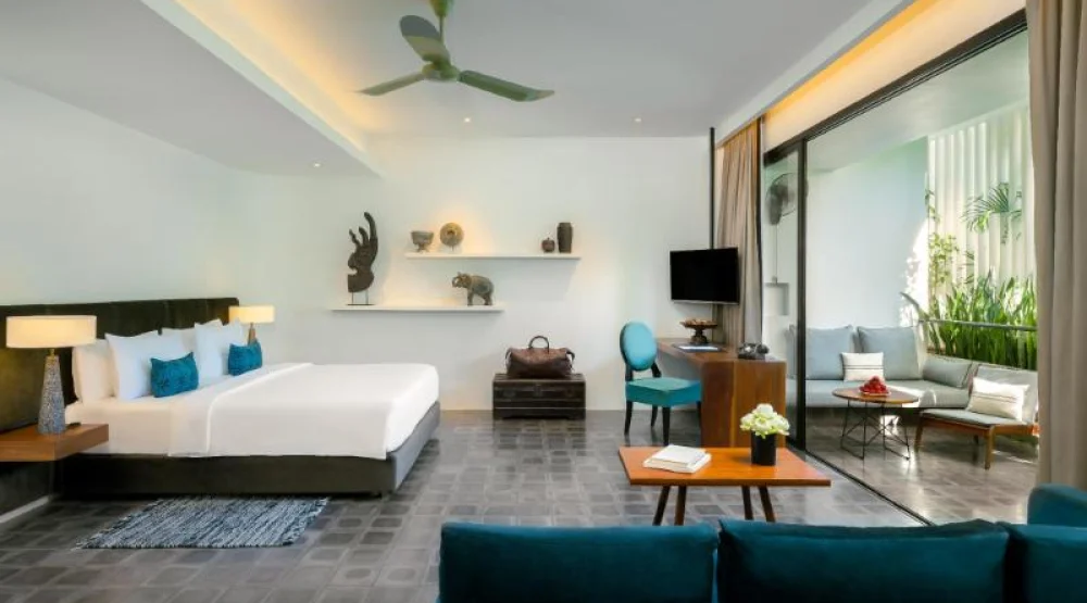 Suite Pool View at Viroths Hotel