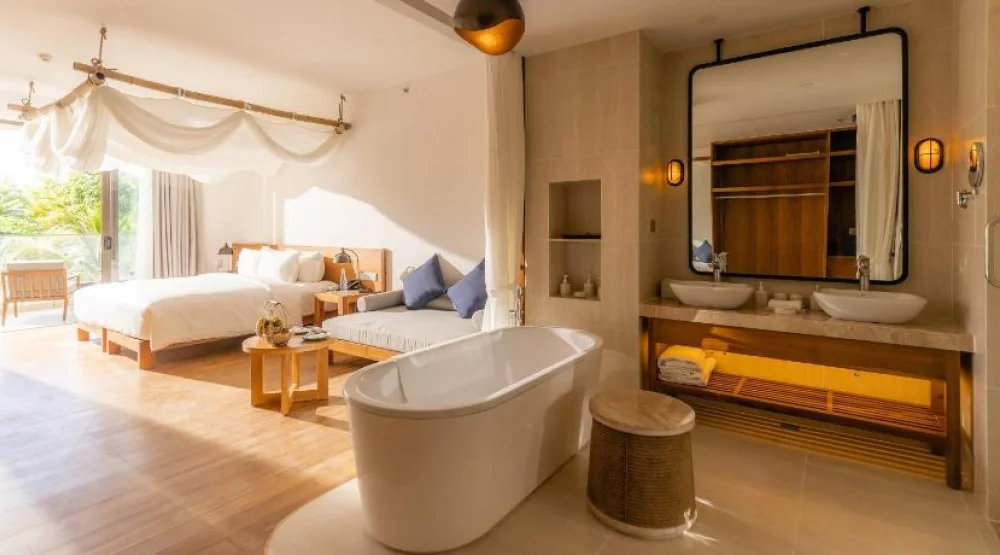 Deluxe Garden View Double Room at Ana Mandara Cam Ranh