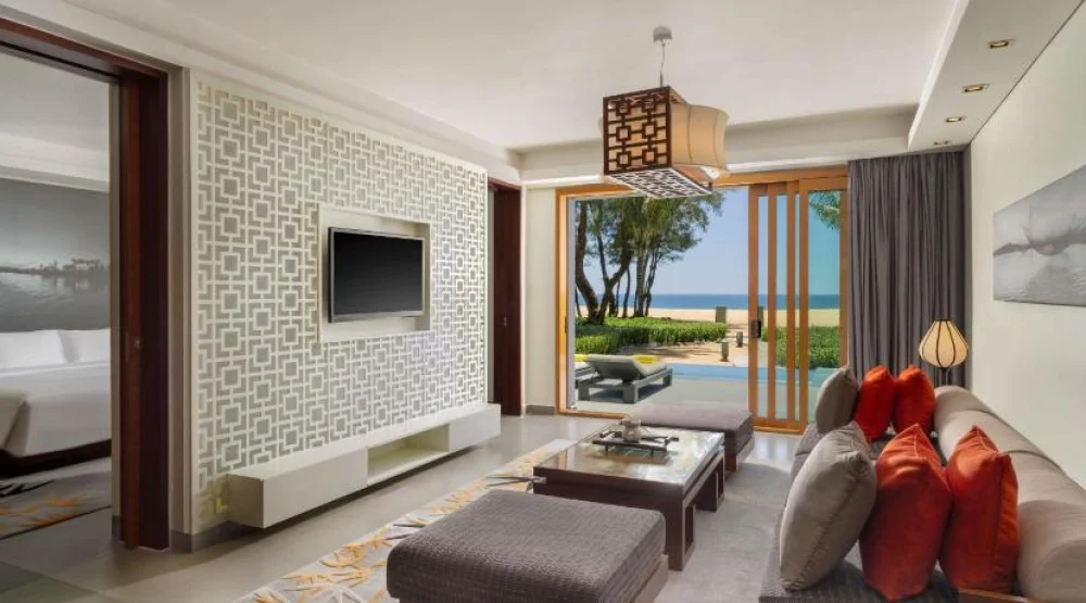 One Bedroom suite beachfront with Private Pool at Angsana Lang Co