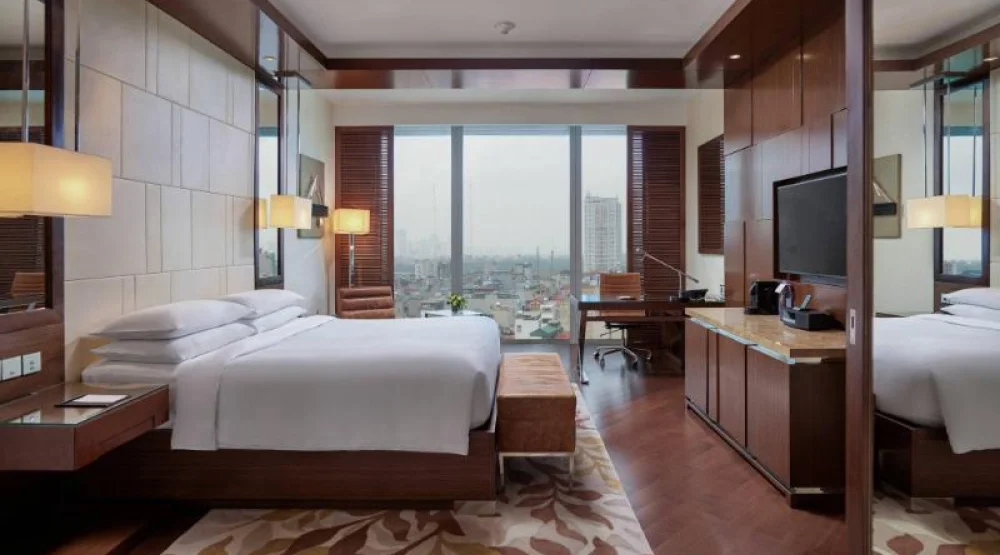 Deluxe King, Guest Room, One King at JW Marriott Hotel Hanoi