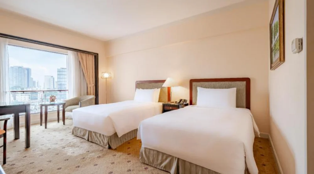 Deluxe Twin City View at Lotte Hotel Saigon