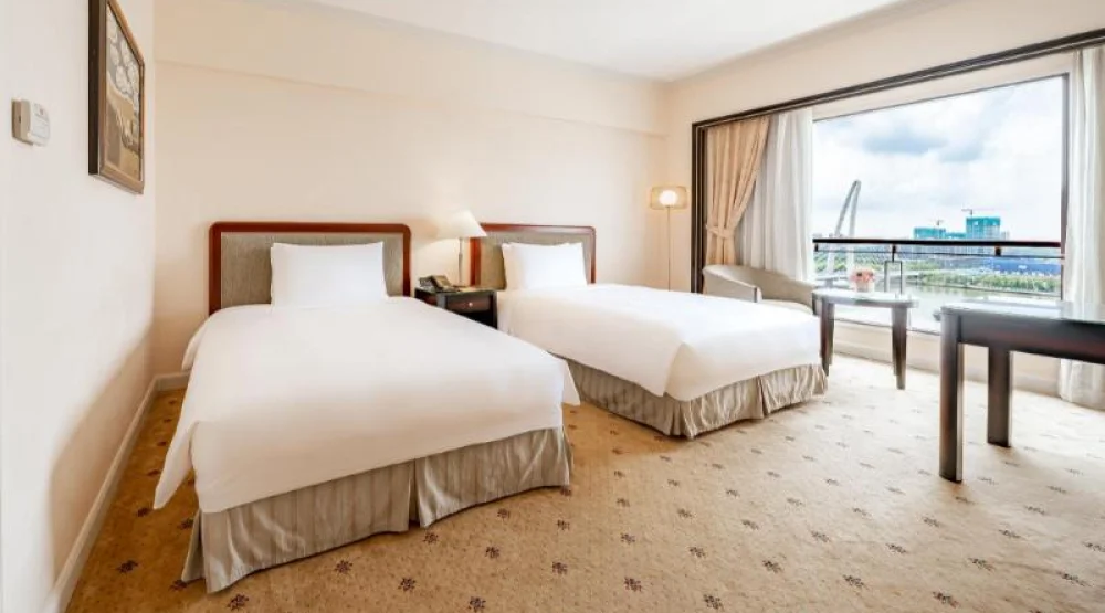 Deluxe Twin River View at Lotte Hotel Saigon