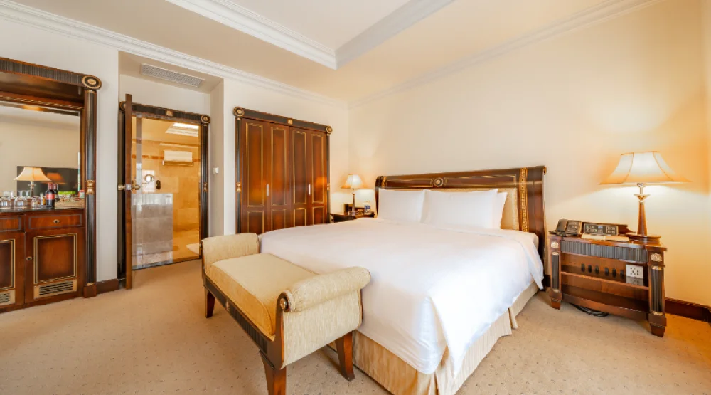 Deluxe King Suite City View at Lotte Hotel Saigon