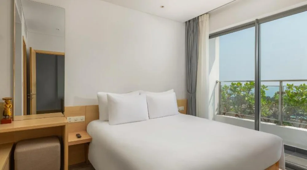 Three Bedroom Apartment Partial Ocean View with Balcony at Naman Retreat