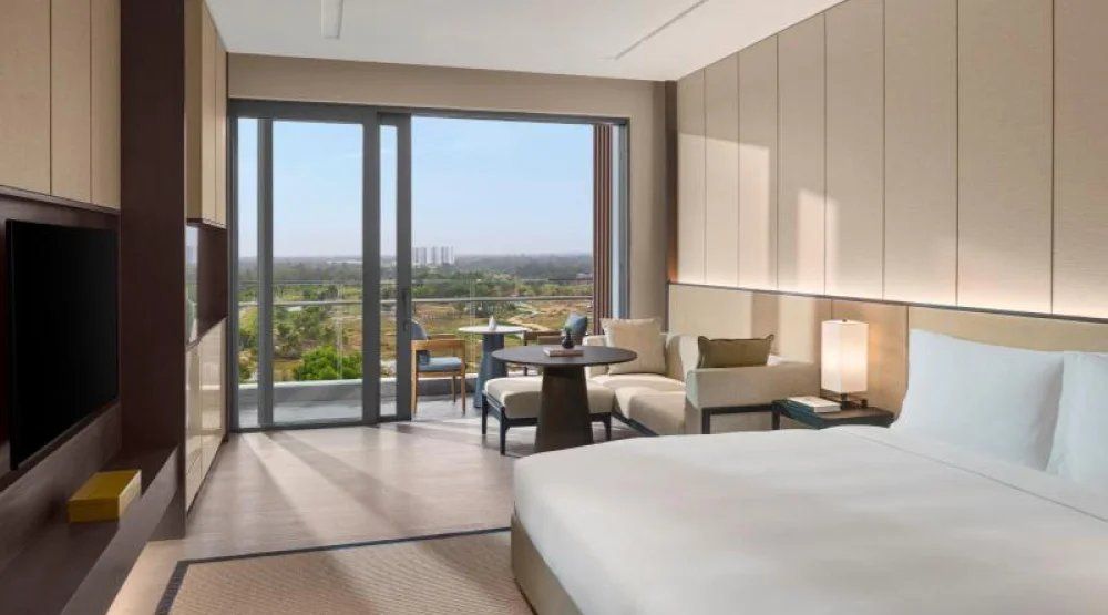 Deluxe King at New World Hoiana Hotel