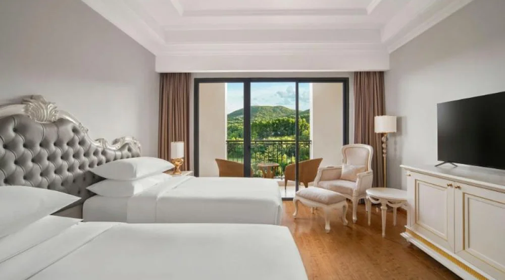 Deluxe Guest Room at Nha Trang Marriott Resort & Spa Hon Tre Island