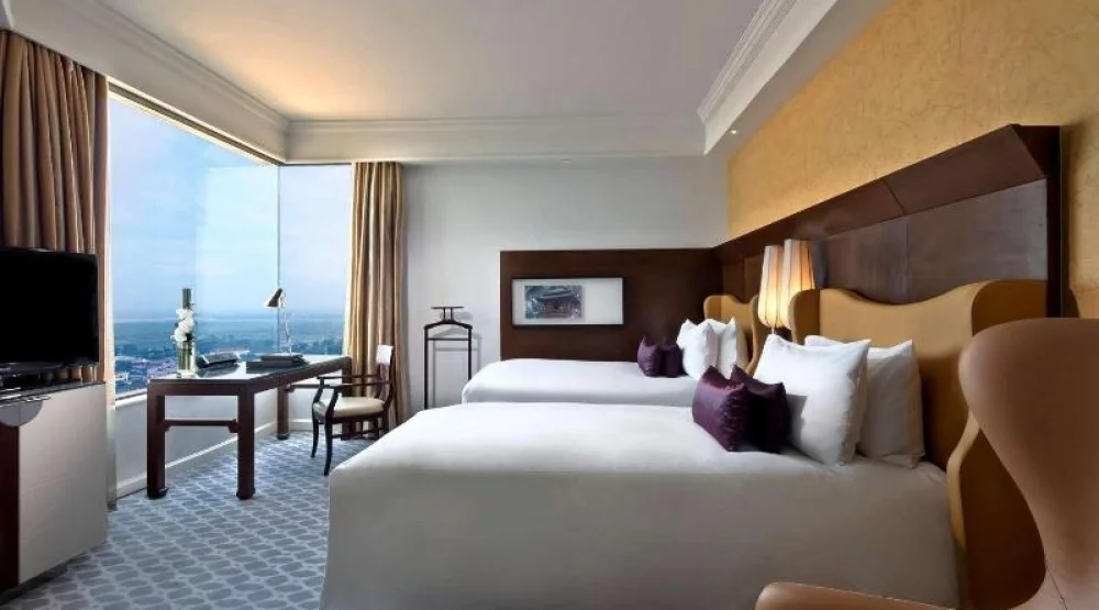 Club City View Room at Pan Pacific Hanoi