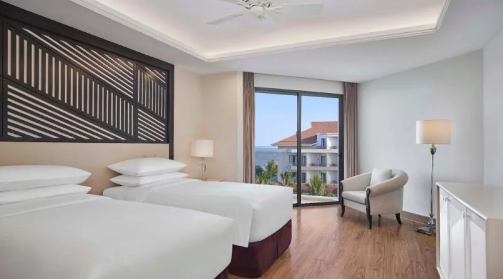 Deluxe, Guest Room, Two Twin, Garden View, Balcony at Renaissance Danang Hoi An Resort & Spa