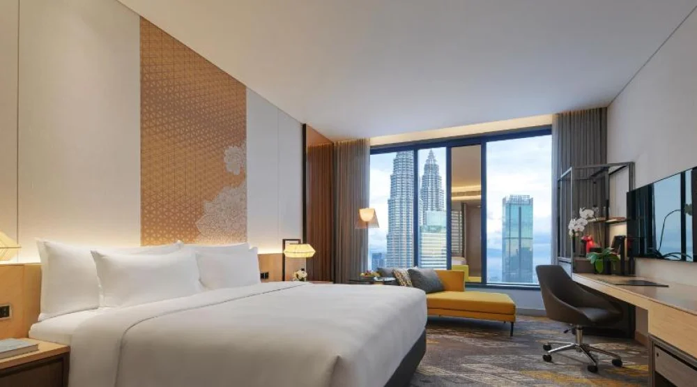 Equator Club Deluxe King at EQ Kuala Lumpur