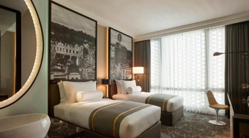 Deluxe Twin, Guest Room, One Twin at Hotel Stripes Kuala Lumpur Autograph Collection