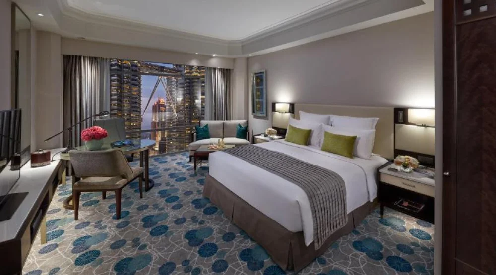 Club Twin Towers View Room King Bed at Mandarin Oriental Kuala Lumpur