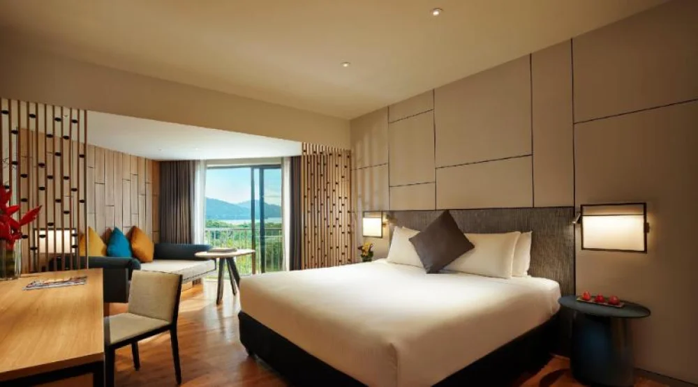 Deluxe Sea Facing King Room at Parkroyal Penang Resort