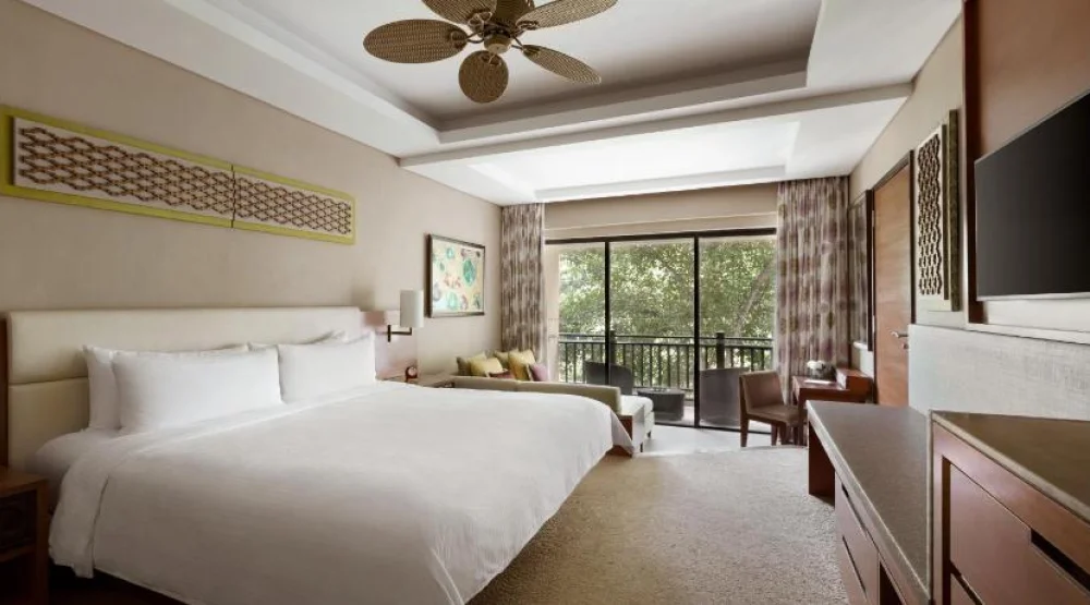 Garden Wing Superior Rainforest King Room at Shangri-La Rasa Ria Kota Kinabalu