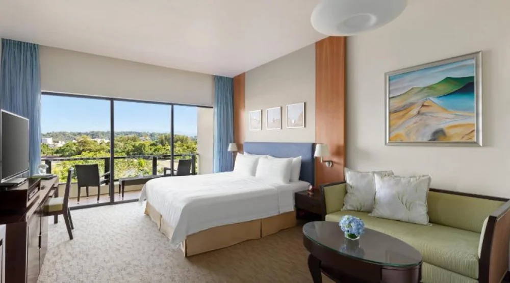 Kinabalu King Room with Mountain View at Shangri-La Tanjung Aru Kota Kinabalu
