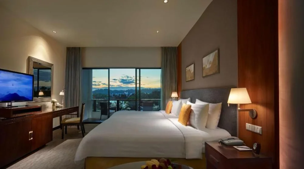 Kinabalu Twin Room with Mountain View at Shangri-La Tanjung Aru Kota Kinabalu