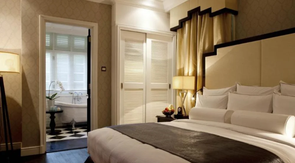The Straits Room, Guest Room, One King at The Majestic Hotel Kuala Lumpur