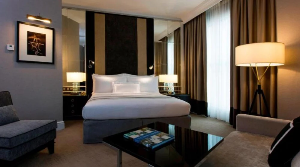 Deluxe Room King, Guest Room, One King at The Ritz-Carlton Kuala Lumpur