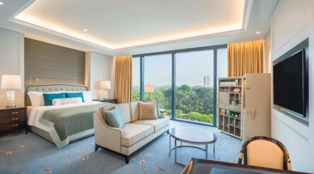 Guest Room, One King, Lake Gardens View at The St. Regis Kuala Lumpur