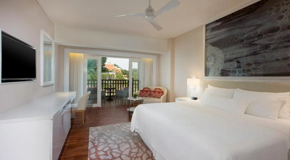 Guest Room, One King, Garden View at Westin Langkawi Resort & Spa