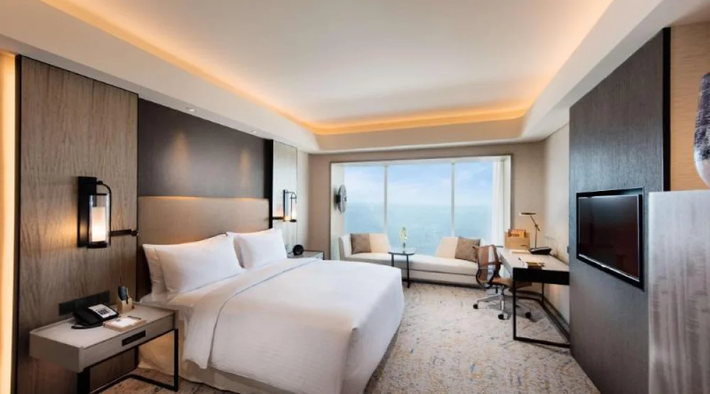 Bay View King Deluxe Room at Conrad Manila